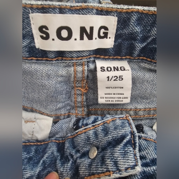 Ripped jeans by Song - Picture 3 of 4